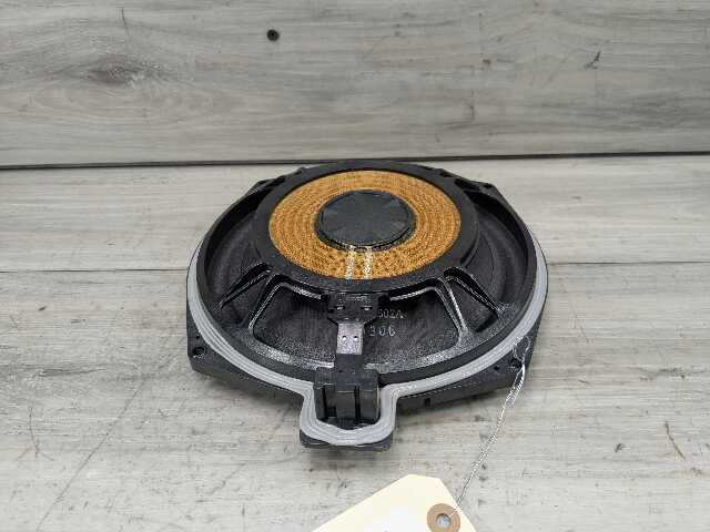 16-24 OEM BMW F39 F44 F48 X1 X2 Left Right Sub Subwoofer Audio Speaker HIFI