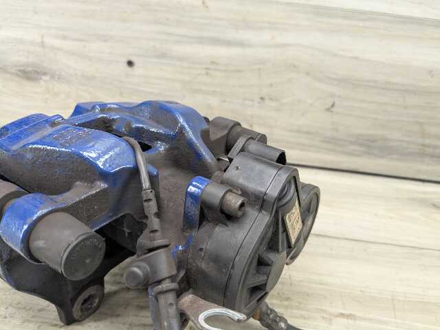 18-24 OEM BMW F39 F44 M35iX M235iX REAR Right Passenger Side Brake Caliper BLUE