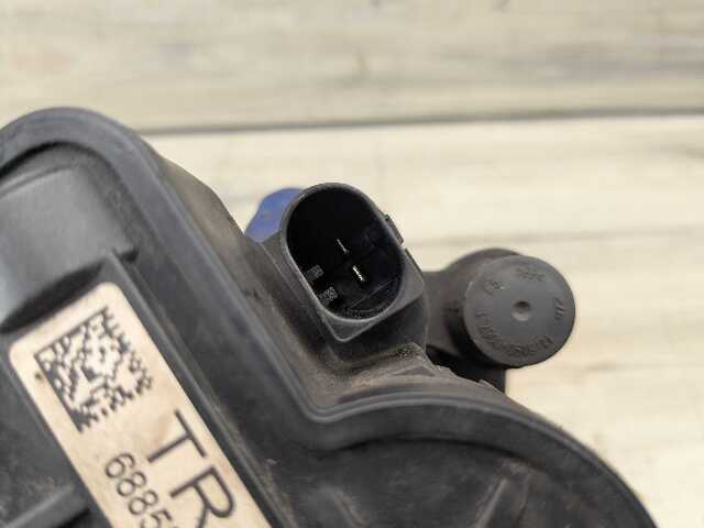 18-24 OEM BMW F39 F44 M35iX M235iX REAR Right Passenger Side Brake Caliper BLUE