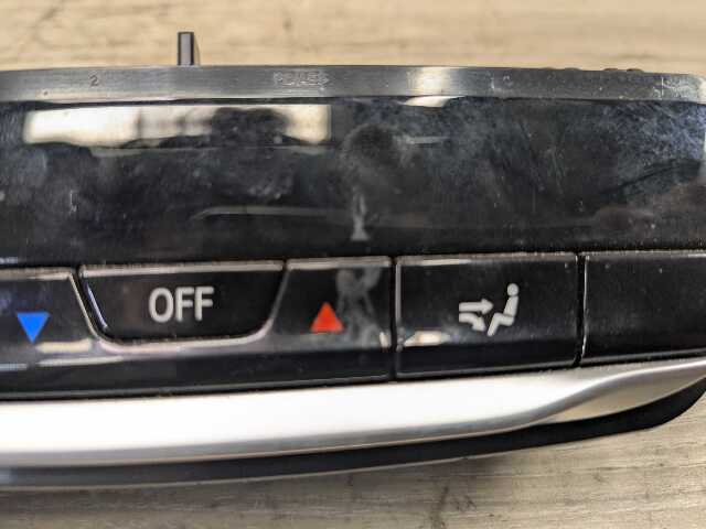 OEM BMW G20 G22 G23 G26 G80 G82 G83 Rear AC Air Climate Control Switch Module