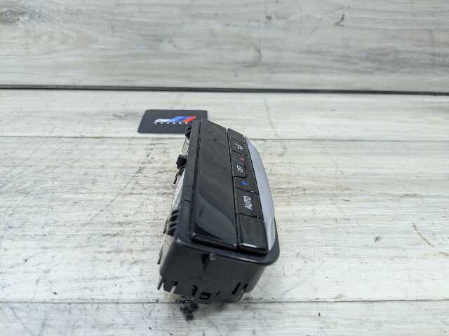 OEM BMW G20 G22 G23 G26 G80 G82 G83 Rear AC Air Climate Control Switch Module