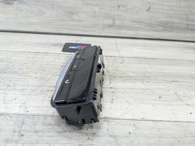 OEM BMW G20 G22 G23 G26 G80 G82 G83 Rear AC Air Climate Control Switch Module