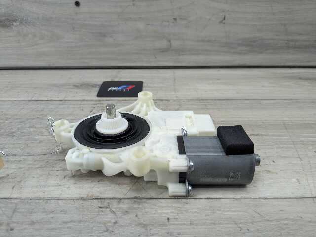 19-24 OEM BMW G20 G80 330 M340 Front Right Passenger Door Window Regulator Motor