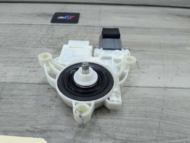 19-24 OEM BMW G20 G80 330 M340 Front Right Passenger Door Window Regulator Motor
