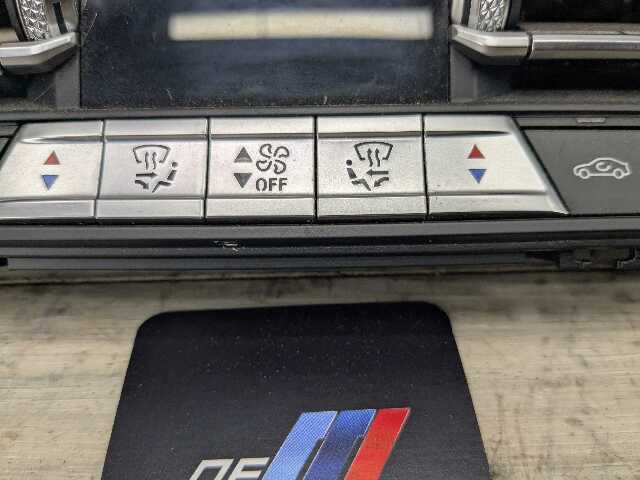 OEM BMW G20 G22 G23 G26 G80 G82 G83 AC Vent Heater Climate Control Switch Panel