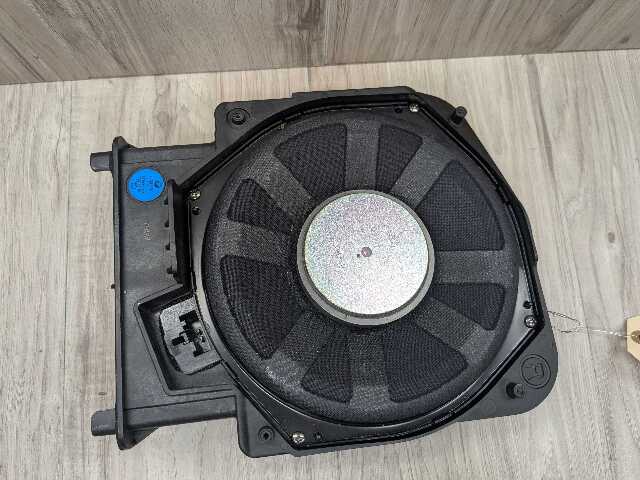 16-24 OEM BMW F39 F44 F48 X1 X2 Right Passenger Sub Subwoofer Audio Speaker HIFI