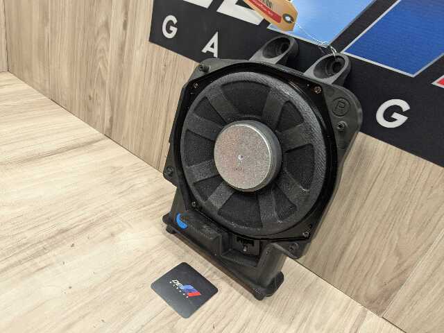 16-24 OEM BMW F39 F44 F48 X1 X2 Right Passenger Sub Subwoofer Audio Speaker HIFI