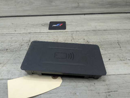 OEM BMW G20 G22 G23 G26 G80 M3 Center Console Storage Phone Car Wireless Charger