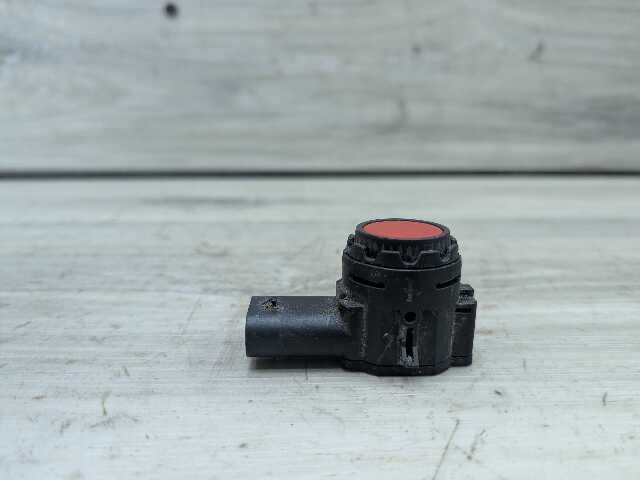 OEM BMW G20 G22 G23 G26* G42 G80 G82 Parking Distance Sonic PDC Sensor RED