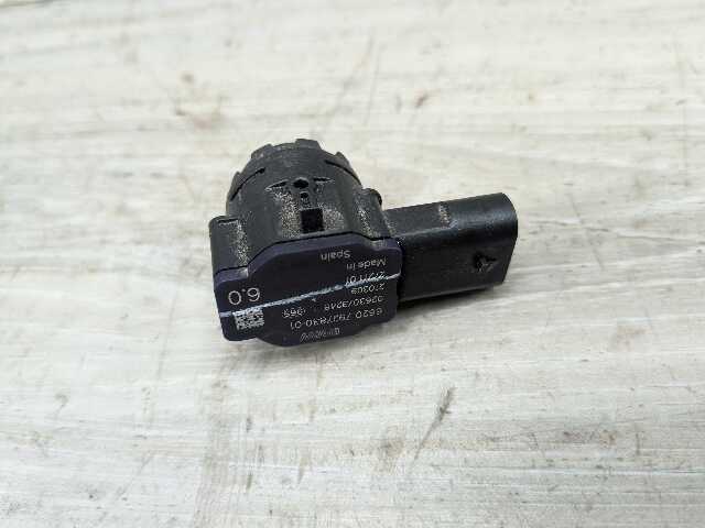 OEM BMW G20 G22 G23 G26* G42 G80 G82 Parking Distance Sonic PDC Sensor RED