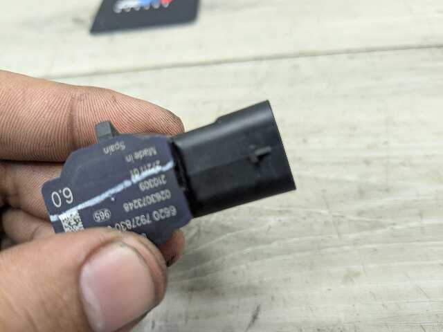 OEM BMW G20 G22 G23 G26* G42 G80 G82 Parking Distance Sonic PDC Sensor RED