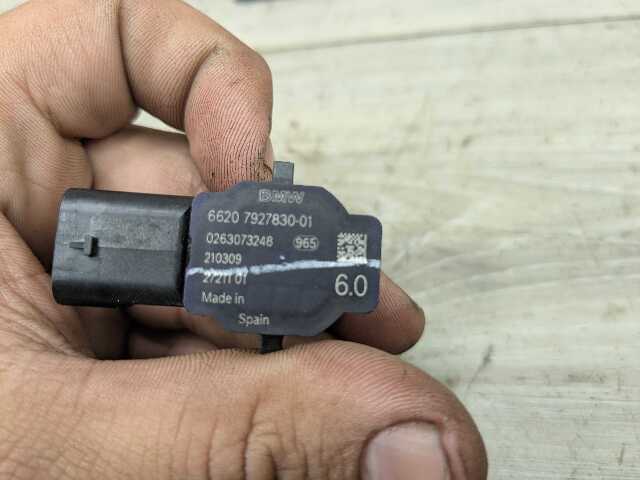 OEM BMW G20 G22 G23 G26* G42 G80 G82 Parking Distance Sonic PDC Sensor RED