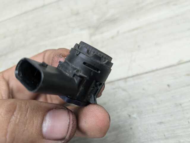 OEM BMW G20 G22 G23 G26* G42 G80 G82 Parking Distance Sonic PDC Sensor RED