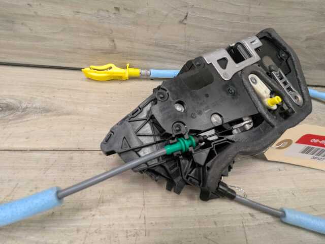 OEM BMW G22 G23 G82 G83 LEFT DRIVER Side Door Handle Bracket Lock Latch Actuator