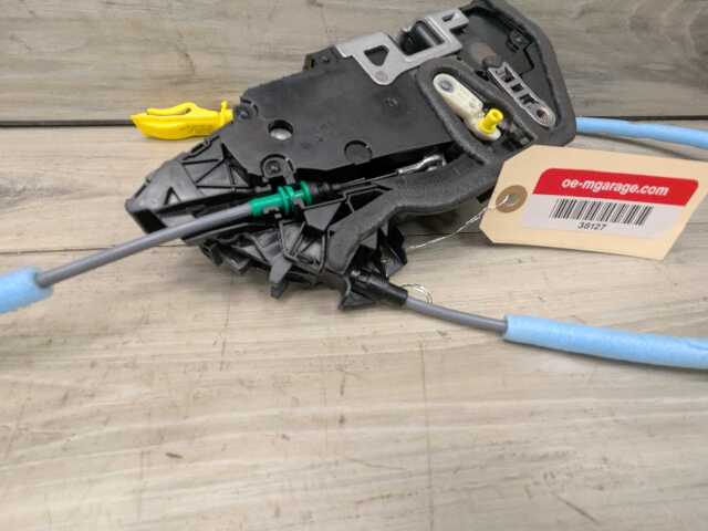 OEM BMW G22 G23 G82 G83 LEFT DRIVER Side Door Handle Bracket Lock Latch Actuator