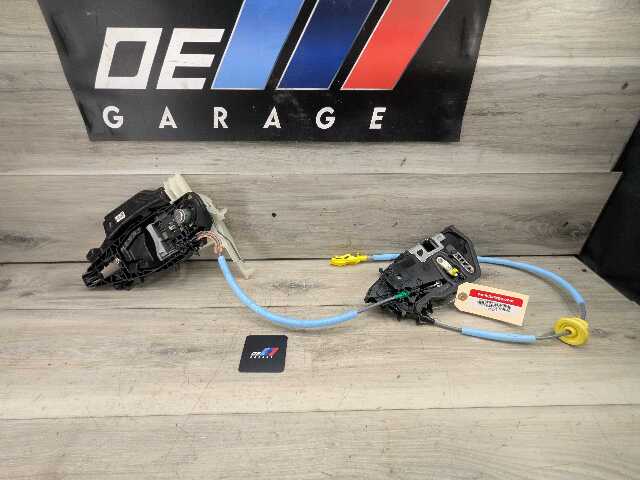 OEM BMW G22 G23 G82 G83 LEFT DRIVER Side Door Handle Bracket Lock Latch Actuator