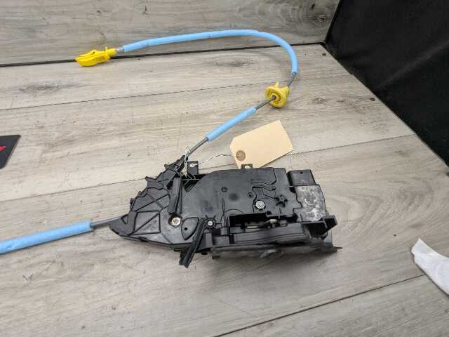 OEM BMW G22 G23 G82 G83 LEFT DRIVER Side Door Handle Bracket Lock Latch Actuator