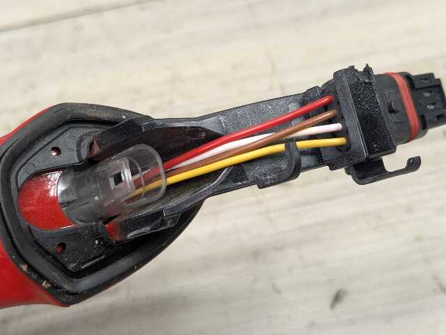 OEM BMW G22 G23 G82 G83 M4 COMFORT ACCESS Front Left Driver Door Handle RED