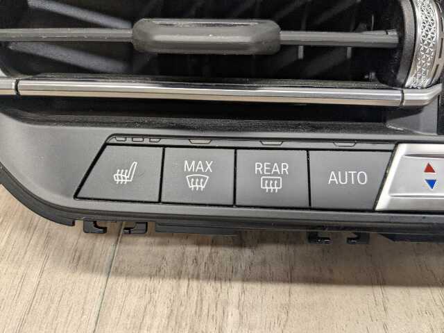 OEM BMW G01 G20 G22 G23 G26 G80 G82 AC Vent Heater Climate Control Switch Panel