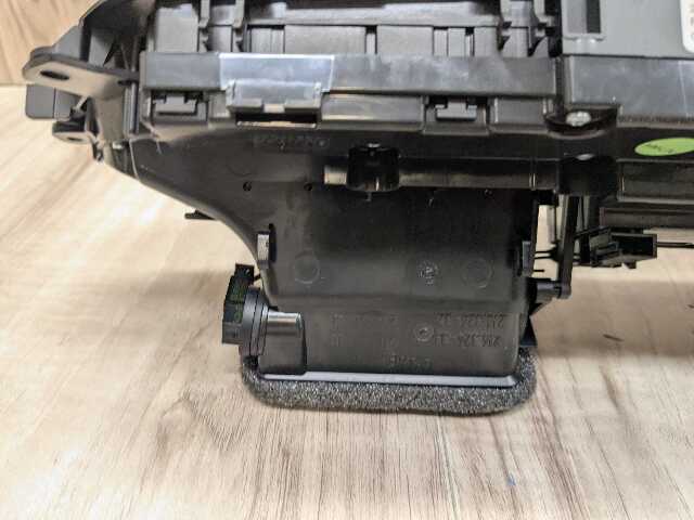 OEM BMW G01 G20 G22 G23 G26 G80 G82 AC Vent Heater Climate Control Switch Panel
