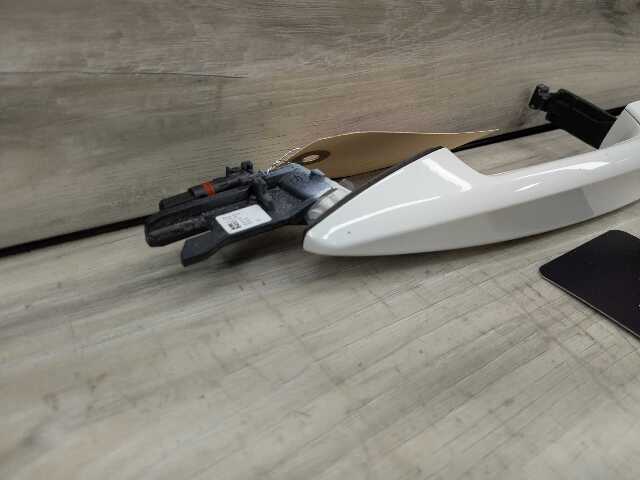 *OEM BMW F15 F16 F85 F86 X5 X6 Front Rear Left Driver Door Handle COMFORT White