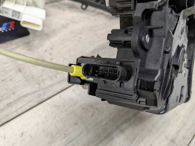 OEM BMW F15 F16 F86 X5 FRONT Right Passenger Door Lock Latch Actuator SOFT CLOSE