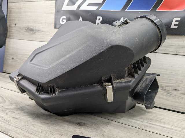 OEM BMW G20 G22 G23 G26 G42 330 430 Engine B46 Air Box Filter Cleaner Housing