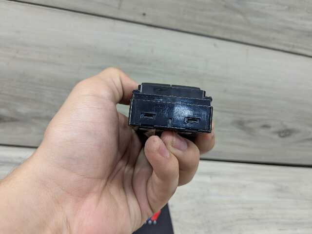 19-25 OEM BMW G15 G22 G82 F92 Front Left Driver Master Door Window Switch Button