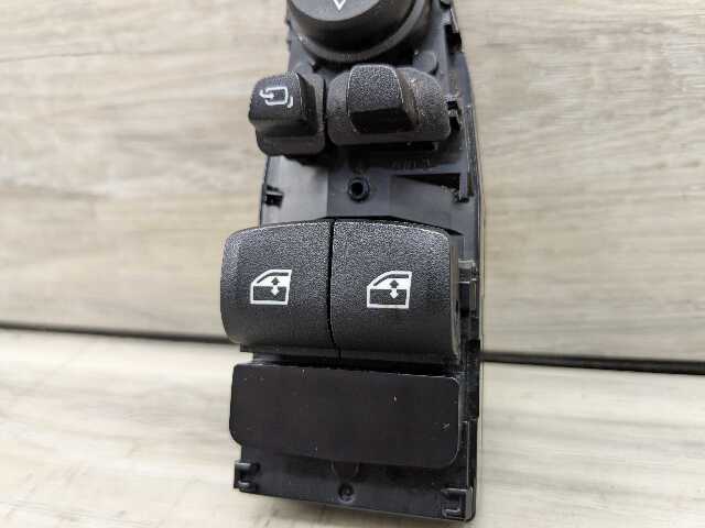 19-25 OEM BMW G15 G22 G82 F92 Front Left Driver Master Door Window Switch Button