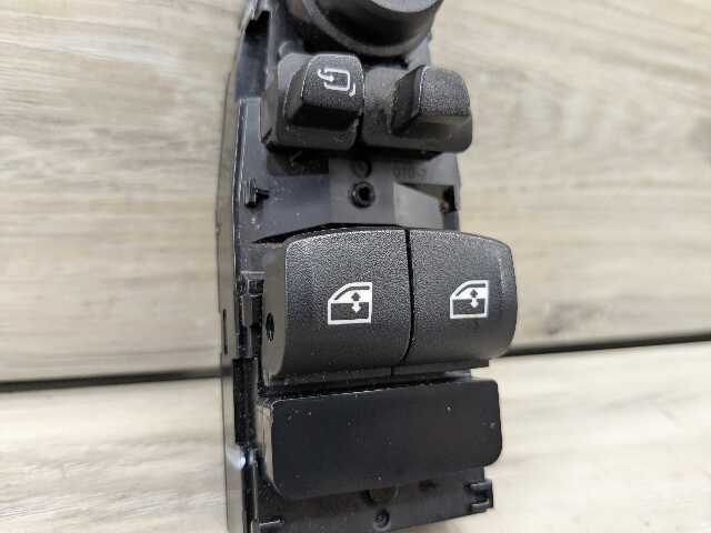 19-25 OEM BMW G15 G22 G82 F92 Front Left Driver Master Door Window Switch Button
