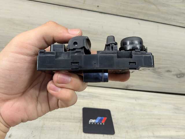 19-25 OEM BMW G15 G22 G82 F92 Front Left Driver Master Door Window Switch Button