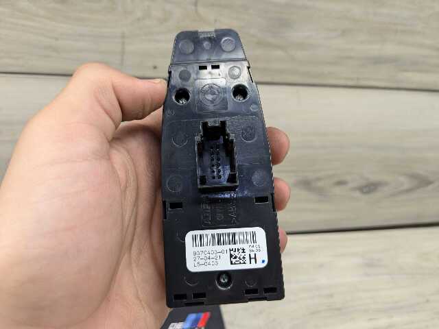 19-25 OEM BMW G15 G22 G82 F92 Front Left Driver Master Door Window Switch Button
