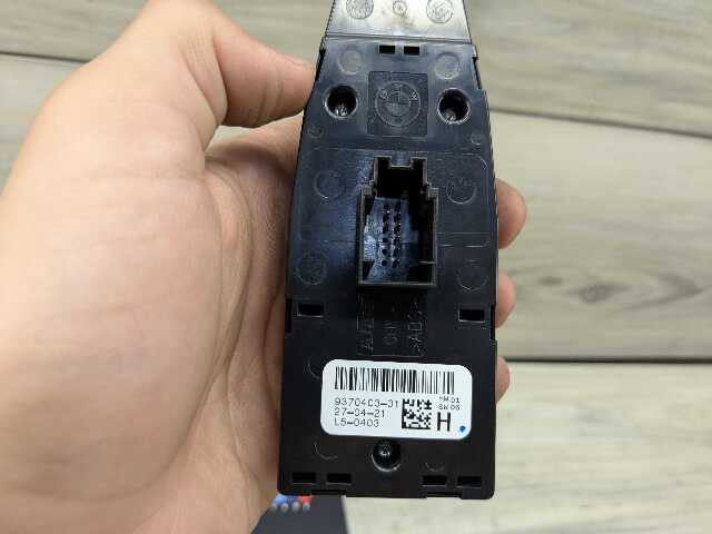 19-25 OEM BMW G15 G22 G82 F92 Front Left Driver Master Door Window Switch Button
