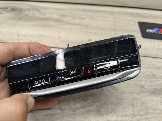 OEM BMW G20 G22 G23 G26 G80 G82 G83 Rear AC Air Climate Control Switch Module