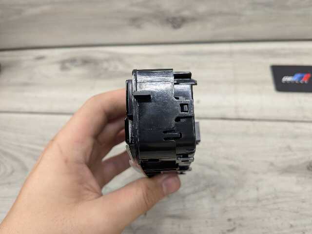 OEM BMW G20 G22 G23 G26 G80 G82 G83 Rear AC Air Climate Control Switch Module