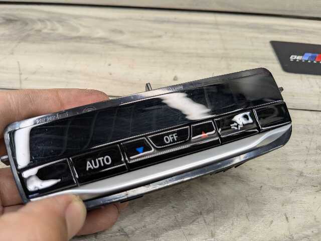 OEM BMW G20 G22 G23 G26 G80 G82 G83 Rear AC Air Climate Control Switch Module
