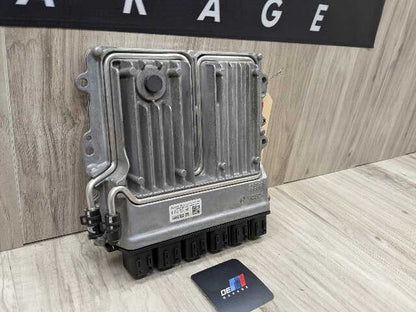 OEM BMW G11 G12 G30 M550 750 DME ECU Engine N63R Control Module Computer 880