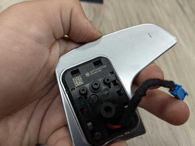 OEM BMW G01 G02 G05 G20 G30 M5 M8 Right Steering Wheel Paddle Down Minus Shifter