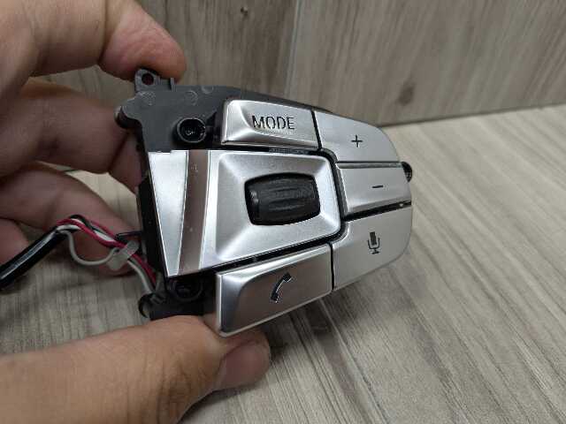 *16-19 OEM BMW G11 G12 740 750 SPORT Steering Wheel Multifunction Switch Button