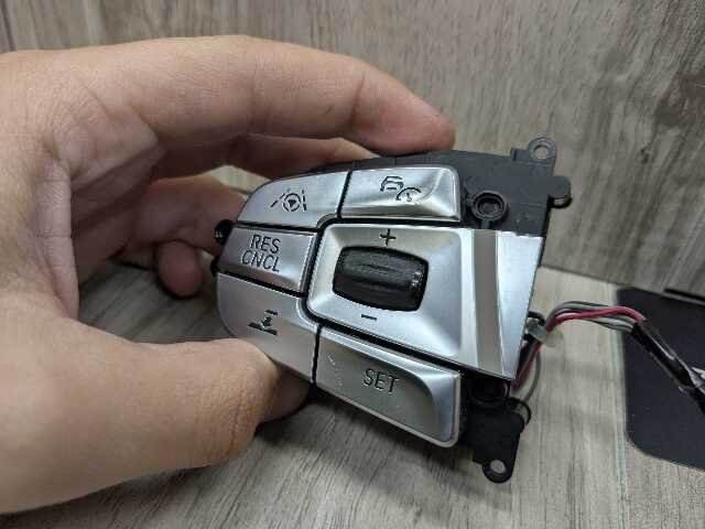 *16-19 OEM BMW G11 G12 740 750 SPORT Steering Wheel Multifunction Switch Button