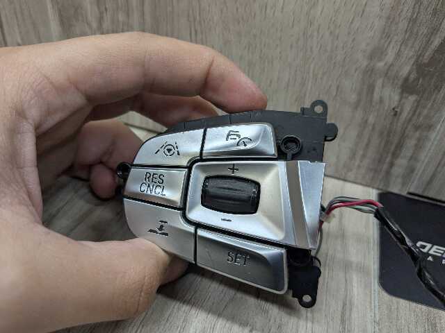 *16-19 OEM BMW G11 G12 740 750 SPORT Steering Wheel Multifunction Switch Button