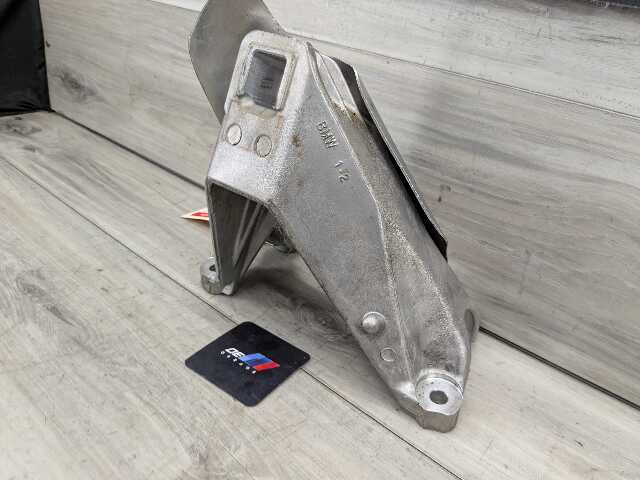 21-25 OEM BMW G80 G82 G83 G87 M3 M4 Right Passenger Engine Mount Support Bracket