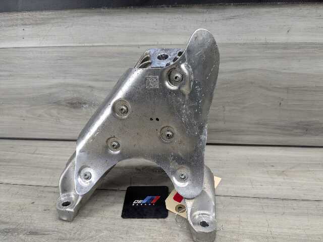 21-25 OEM BMW G80 G82 G83 G87 M3 M4 Right Passenger Engine Mount Support Bracket