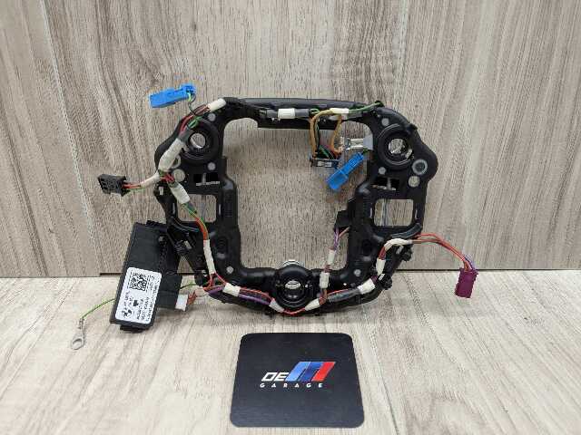 16-19 OEM BMW F90 G11 G12 740 750 Steering Wheel Touch Detection Control Module