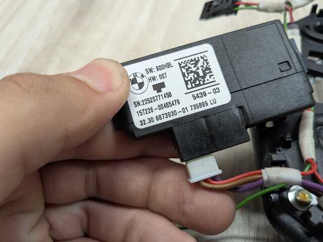 16-19 OEM BMW F90 G11 G12 740 750 Steering Wheel Touch Detection Control Module