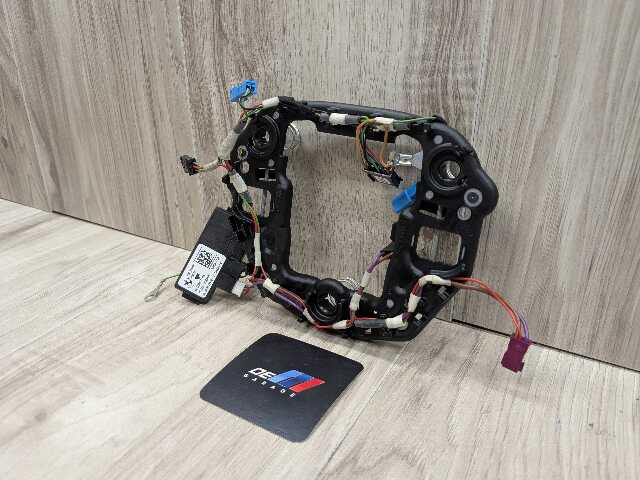 16-19 OEM BMW F90 G11 G12 740 750 Steering Wheel Touch Detection Control Module