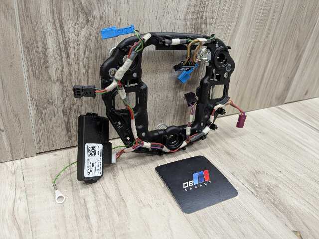 16-19 OEM BMW F90 G11 G12 740 750 Steering Wheel Touch Detection Control Module