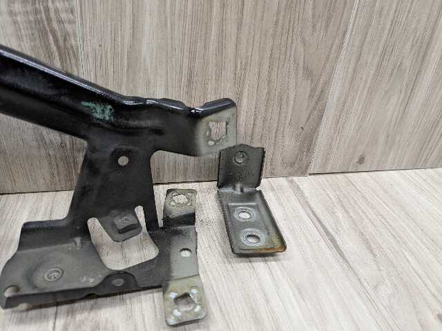16-19 OEM BMW G11 G12 740 750 Front Right Passenger Fender Holder Bracket SET