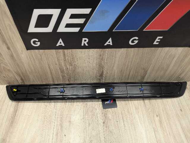 19-26 OEM BMW G29 Z4 30 M40 Right Passenger Side Door Sill Entrance Scuff Plate