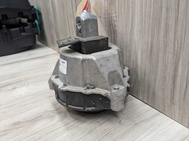 20-24 OEM BMW G20 G22 G26 G42 Right Passenger Engine B46 Mount Support Bracket